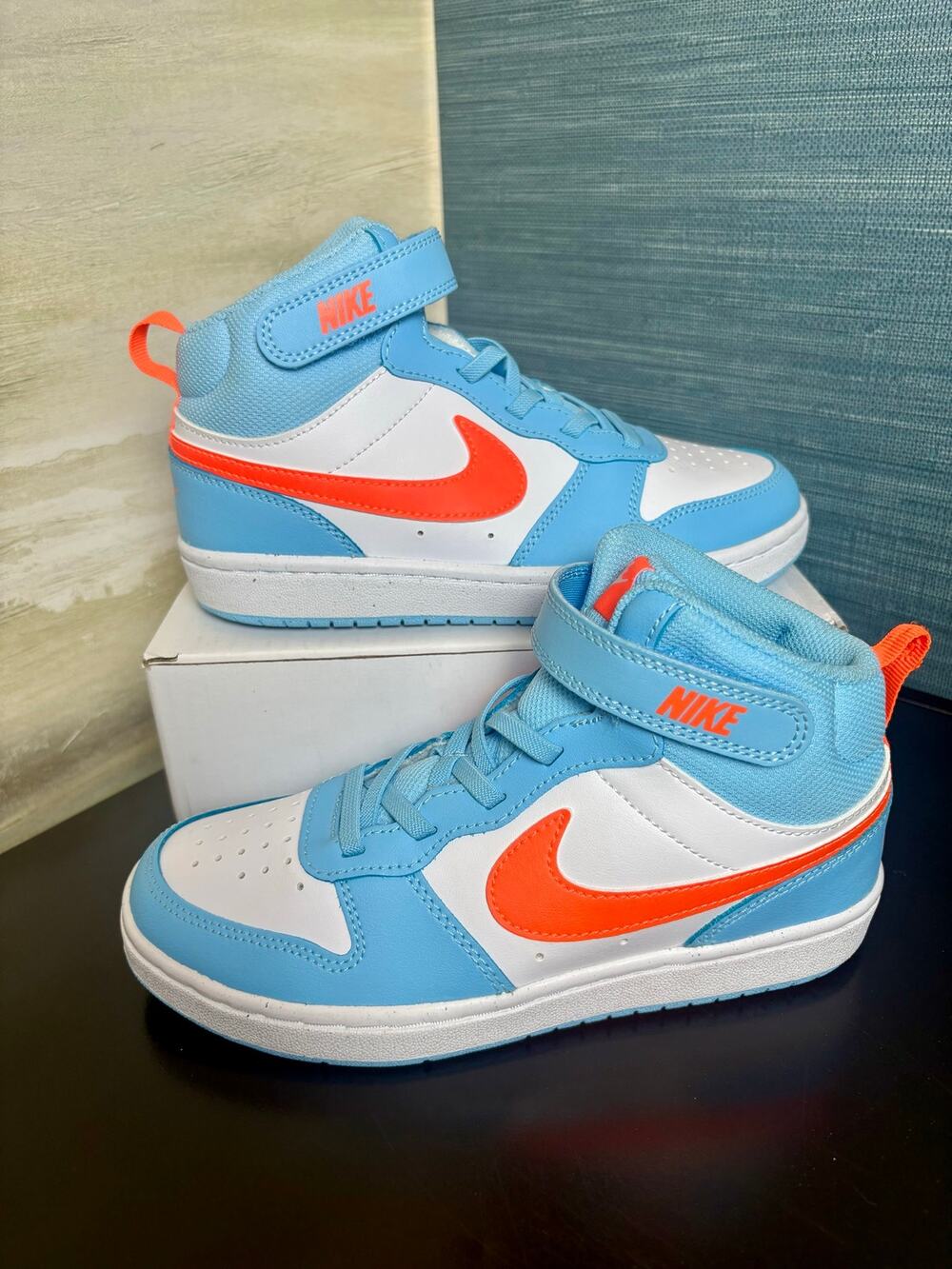 NEW - Nike Court Borough Mid 2 (PS) Sneakers - Size 2Y